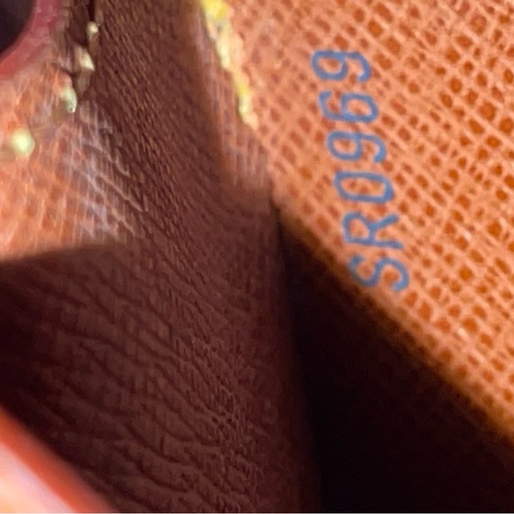 Louis Vuitton Preloved Epi leather briefcase needs some attention good condition - Picture 2 of 16